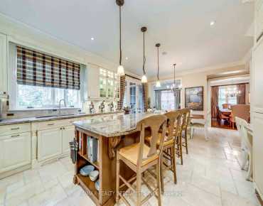 
1199 Whiteoaks Ave Lorne Park, Mississauga 5 beds 6 baths 3 garage $4.4M
