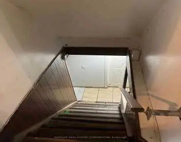 
23 Helmsdale Cres West Humber-Clairville, Toronto 3 beds 2 baths 1 garage $947.7K