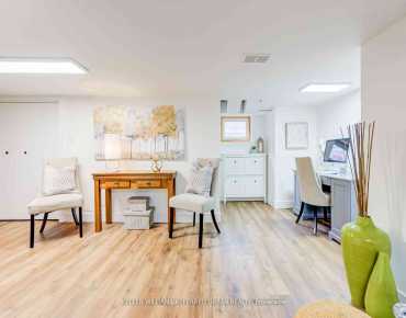 12 Wesley Ave Port Credit, Mississauga 3 beds 4 baths 1 garage $1.8M
