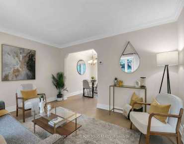 
135 Jay St Maple Leaf, Toronto 3 beds 3 baths 2 garage $1.049M