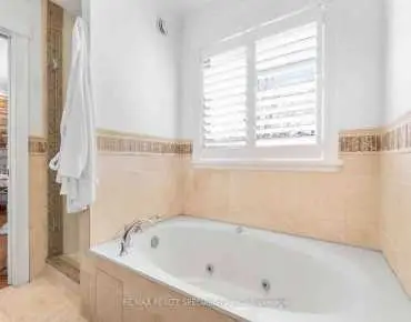 7076 Gillespie Ln Meadowvale Village, Mississauga 4 beds 4 baths 1 garage $1.49M
