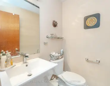 262 Boxmoor Pl Fairview, Mississauga 4 beds 6 baths 2 garage $1.2M
