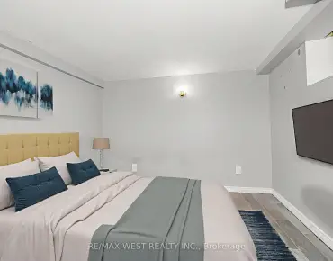 
6 Turtle Island Rd Englemount-Lawrence, Toronto 3 beds 3 baths 1 garage $1.1M