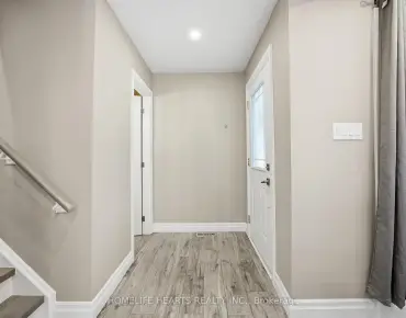 7058 Cordingley Cres Meadowvale, Mississauga 3 beds 3 baths 1 garage $999K
