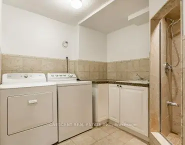 1040 Enola Ave Lakeview, Mississauga 4 beds 4 baths 1 garage $1.649M