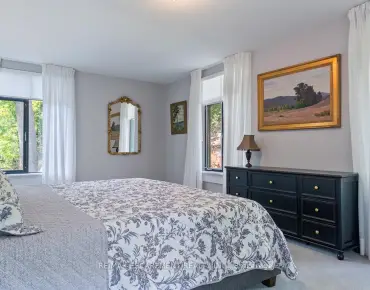 
7208 Hermitage Rd Malton, Mississauga 3 beds 4 baths 2 garage $1.17M