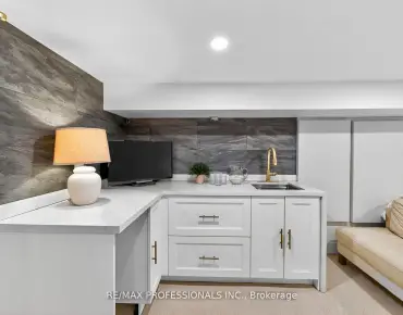 25 Falstaff Ave Maple Leaf, Toronto 3 beds 3 baths 1 garage $719.9K