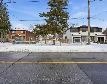 19A Broadview Ave Port Credit, Mississauga  beds  baths  garage $949K
