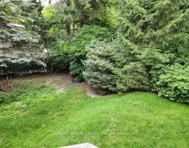 
525 Glencairn Ave Englemount-Lawrence, Toronto 5 beds 6 baths 2 garage $2.8M