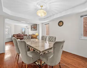 
Ellesboro Dr Streetsville, Mississauga 3 beds 2 baths 1 garage $1.35M