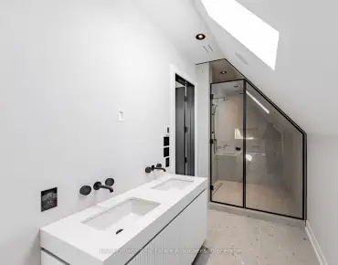 625 Sir Richard's Rd Erindale, Mississauga 3 beds 3 baths 3 garage $2.3M