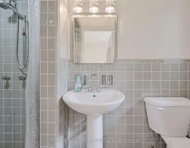 
18 Magdalena Crt Mount Olive-Silverstone-Jamestown, Toronto 3 beds 3 baths 1 garage $799.9K