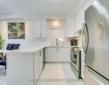 
3228 Cabano Cres Churchill Meadows, Mississauga 4 beds 4 baths 2 garage $1.3M
