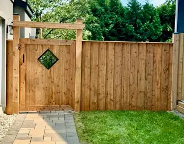 
4343 Alta Crt Rathwood, Mississauga 3 beds 4 baths 2 garage $1.3M