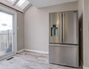 1465 Andros Blvd Clarkson, Mississauga 3 beds 4 baths  garage $700K
