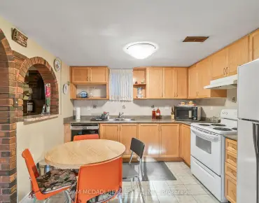 
16 Wareside Rd Etobicoke West Mall, Toronto 3 beds 2 baths 1 garage $1.249M