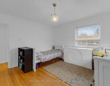 
952 Marygrace Crt East Credit, Mississauga 4 beds 4 baths 1 garage $999.9K