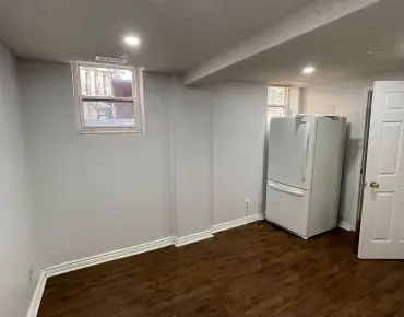 
2068 Mississauga Rd Sheridan, Mississauga 4 beds 5 baths 2 garage $2.5M