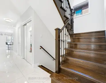 
1048 Veroli Crt Lorne Park, Mississauga 3 beds 4 baths 2 garage $2.169M