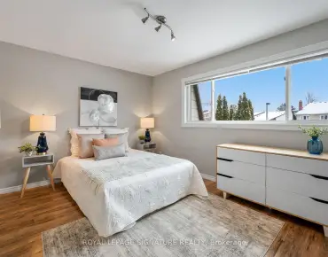 
Springfield Crt Sheridan, Mississauga 3 beds 3 baths 2 garage $1.6M