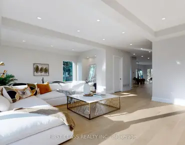 
123 Vista Dr W Streetsville, Mississauga 4 beds 2 baths  garage $900K