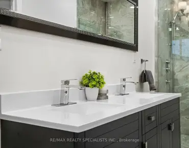 
3248 Barchester Crt Erin Mills, Mississauga 4 beds 5 baths 3 garage $3.25M