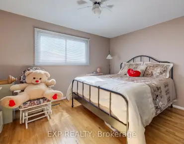 
2814 Windjammer Rd Erin Mills, Mississauga 4 beds 3 baths 1 garage $999.9K