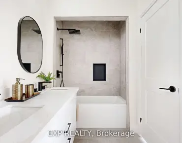 
3314 Grassfire Cres Applewood, Mississauga 4 beds 4 baths 2 garage $1.288M