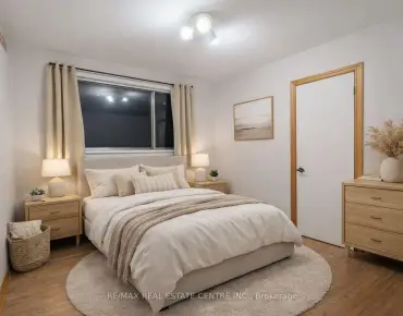 
3314 Grassfire Cres Applewood, Mississauga 4 beds 4 baths 2 garage $1.288M