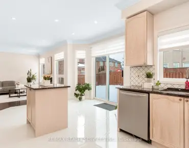 
Chaumont Cres Meadowvale, Mississauga 4 beds 3 baths 1 garage $1.05M