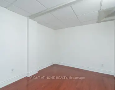 
Chaumont Cres Meadowvale, Mississauga 4 beds 3 baths 1 garage $1.05M