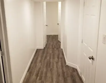 
5556 Bourget Dr Hurontario, Mississauga 3 beds 3 baths 2 garage $849.9K