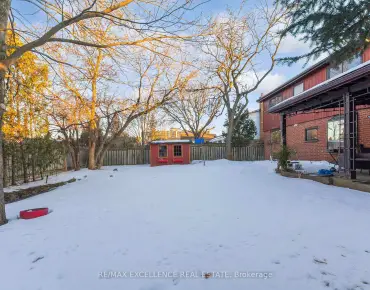 
700 Fieldstone Rd Erindale, Mississauga 4 beds 4 baths 2 garage $1.475M