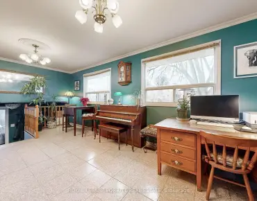
Murray Hill  Creditview, Mississauga 4 beds 4 baths 2 garage $1.35M