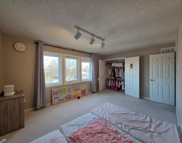 
7223 Bendigo Circ Meadowvale, Mississauga 4 beds 2 baths 1 garage $895K