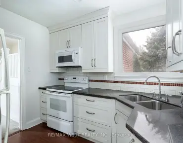 226 Falstaff Ave Maple Leaf, Toronto 3 beds 2 baths 1 garage $997K