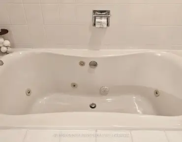 
Tennyson  Lorne Park, Mississauga 5 beds 5 baths 2 garage $3.288M