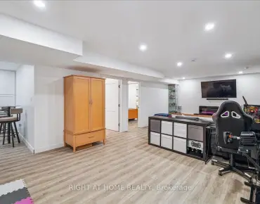 
Dillingwood Drive  Lisgar, Mississauga 4 beds 4 baths 2 garage $1.349M