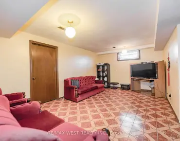 9 Bergen Rd Dorset Park, Toronto 4 beds 2 baths 2 garage $834.9K