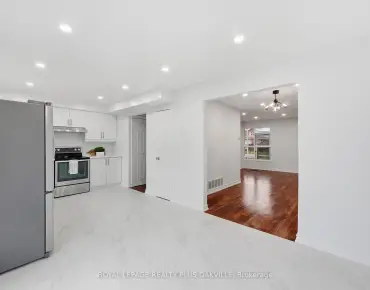 
7524 Wrenwood Cres Malton, Mississauga 3 beds 2 baths 1 garage $868K