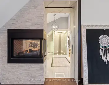 
3128 Constitution Blvd Applewood, Mississauga 3 beds 3 baths 1 garage $1.249M