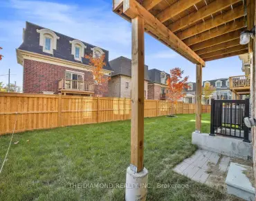 
40 Briarwood Ave Port Credit, Mississauga 4 beds 3 baths  garage $1.695M