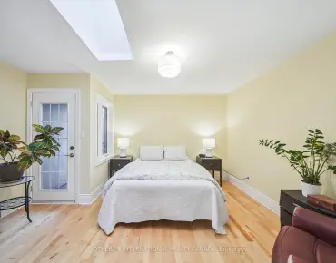 365 Assiniboine Rd York University Heights, Toronto 5 beds 5 baths 2 garage $1.15M