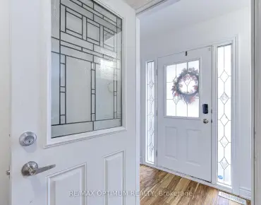 
4049 Teakwood Dr Creditview, Mississauga 3 beds 4 baths 1 garage $1.15M