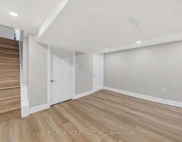 705 Vaughan Rd W Oakwood Village, Toronto 3 beds 3 baths  garage $949.8K