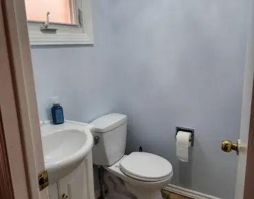 1360 Glen Rutley Circ Applewood, Mississauga 4 beds 2 baths garage $1.06M