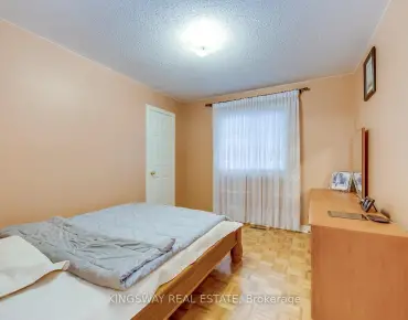 1360 Glen Rutley Circ Applewood, Mississauga 4 beds 2 baths garage $1.06M