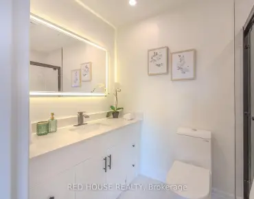 
123 Vista Dr W Streetsville, Mississauga 4 beds 2 baths  garage $900K