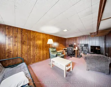 41 Beardmore Cres <a href='https://luckyalan.com/community_CN.php?community=Toronto:Bayview Woods-Steeles'>Bayview Woods-Steeles, Toronto</a> 4 beds 4 baths 2 garage $1.798M