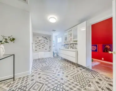 
1235 Old River Rd Mineola, Mississauga 3 beds 2 baths 1 garage $1.748M